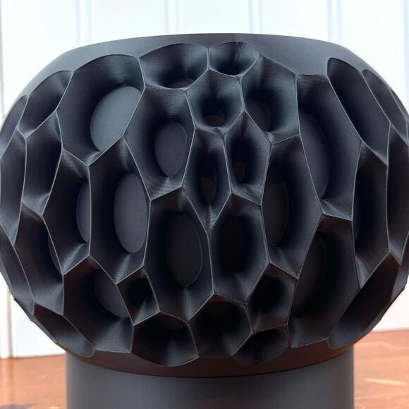 Indoor Flower Pot, The Virus Planter Pot, Houseplants, Ecofriendly - Picture 4 of 10